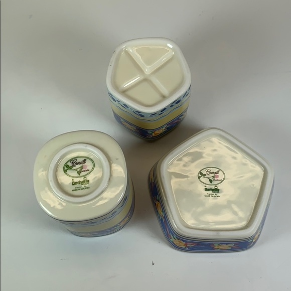 Croscill Bath Croscill Soap Dish Tumbler Toothbrush Holder Set